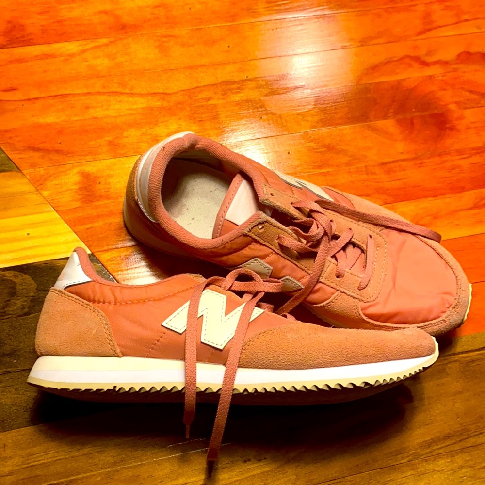 New Balance women sneakers
